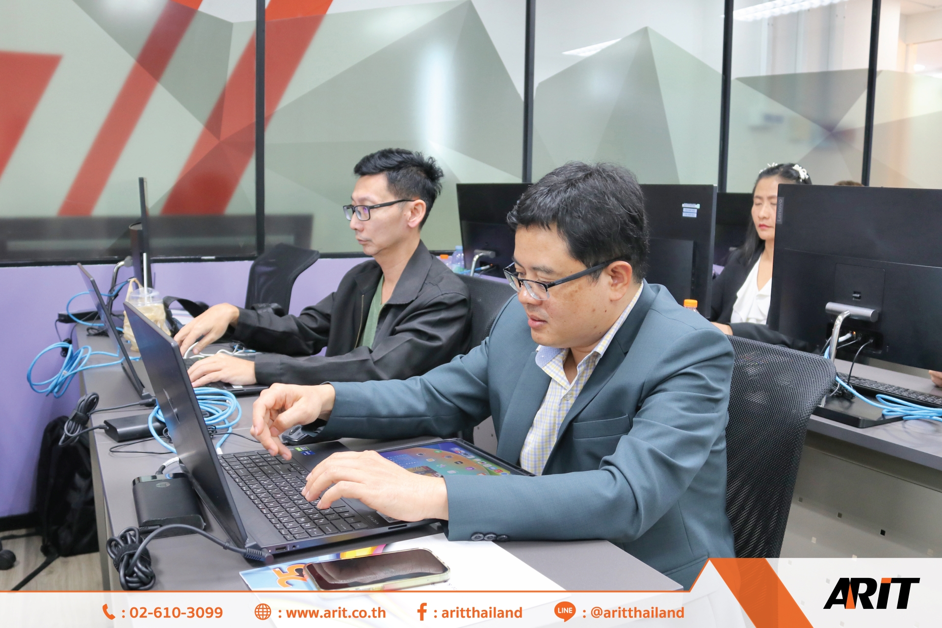 สำนักวิทยบริการส่งเสริมและสนับสนุนให้ผู้บริหารและบุคลากรพัฒนาทักษะด้าน Generative AI ให้ได้มาตรฐานระดับสากล