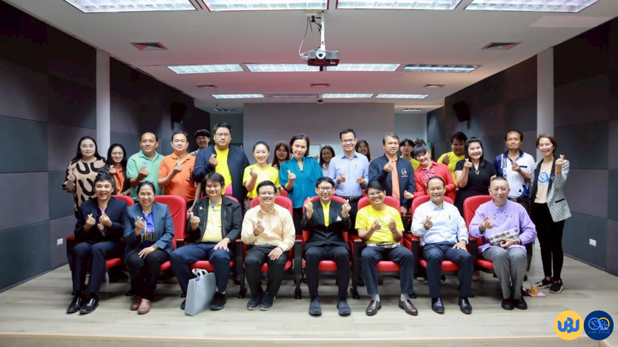ขอขอบคุณที่ร่วมสร้างสรรค์ Library 4U