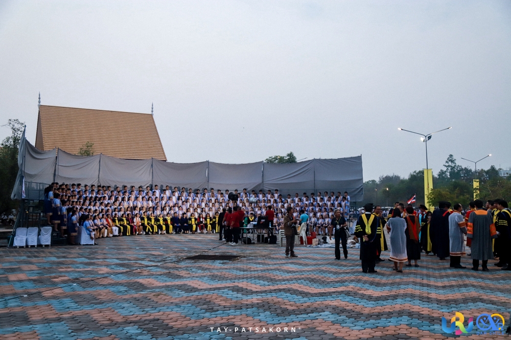 ถ่ายภาพหมู่บัณฑิตมหาวิทยาลัยอุบลราชธานี ปีการศึกษา 2565