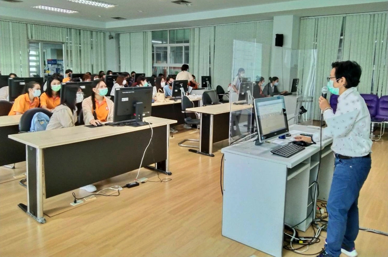 อบรมการรู้สารสนเทศ ทักษะที่จำเป็นในยุคสารสนเทศไร้พรมแดน